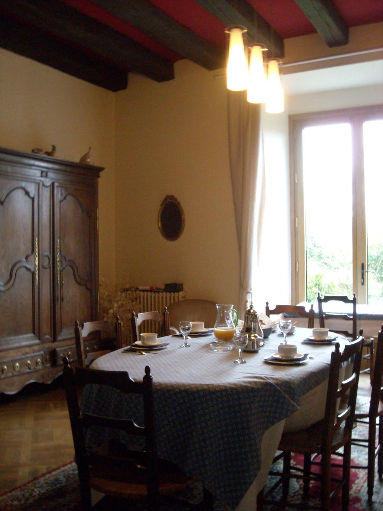 La Tour Des Laudes Bed & Breakfast Breuil-Barret Exterior photo